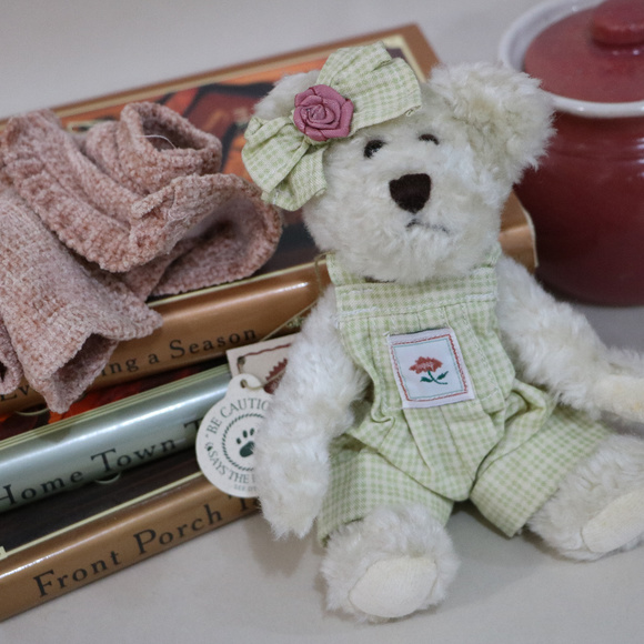 Daisy Bloomengrows - Mini Small Plush Boyds Bear - Picture 3 of 4